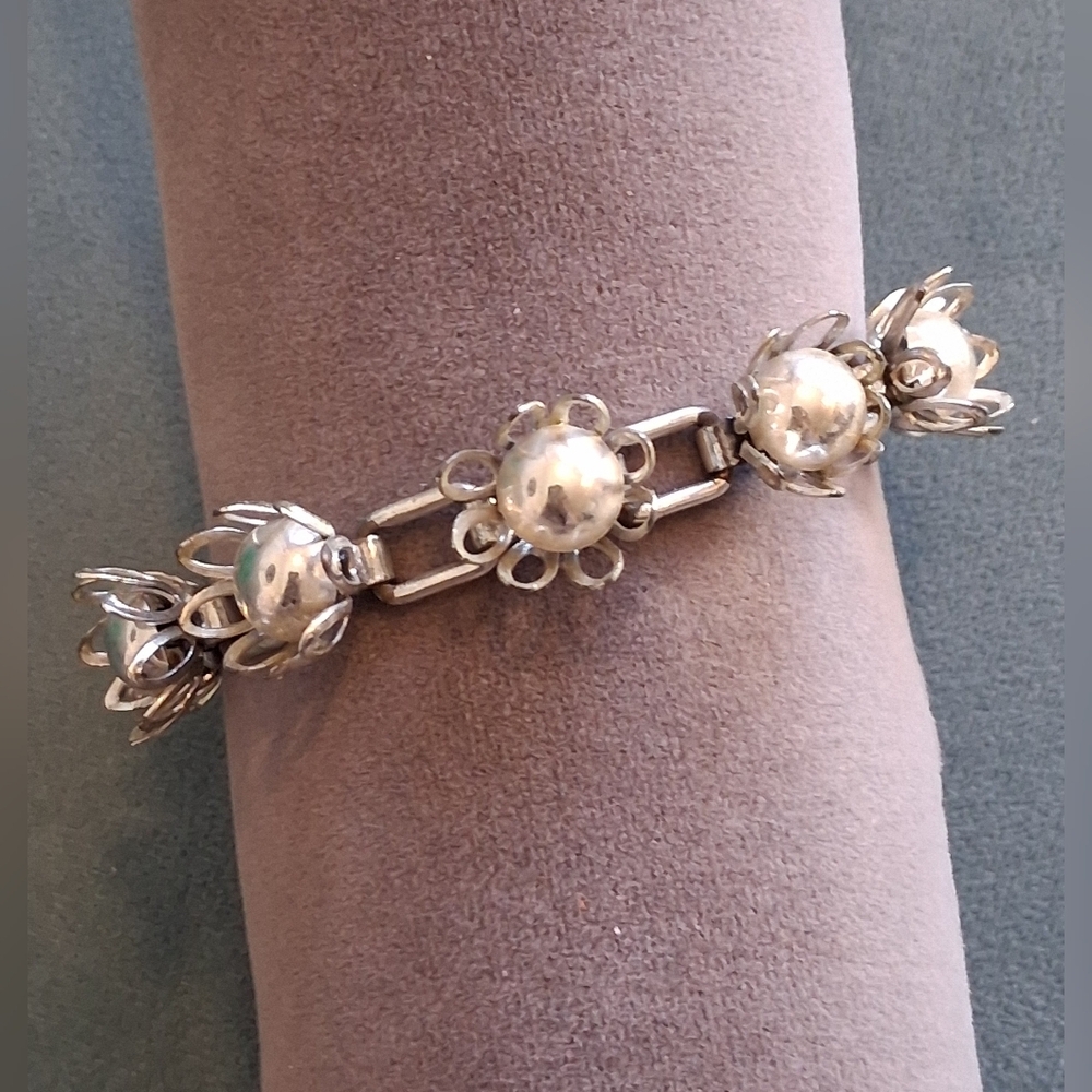 Silver Floral Bracelet